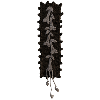 Cantuta bookmark - Olive