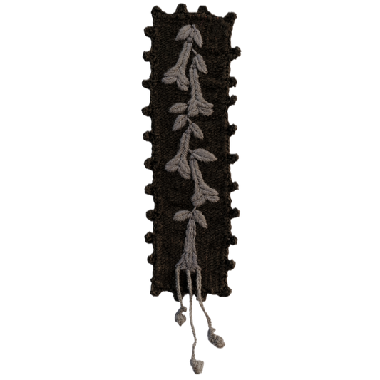 Cantuta bookmark - Olive