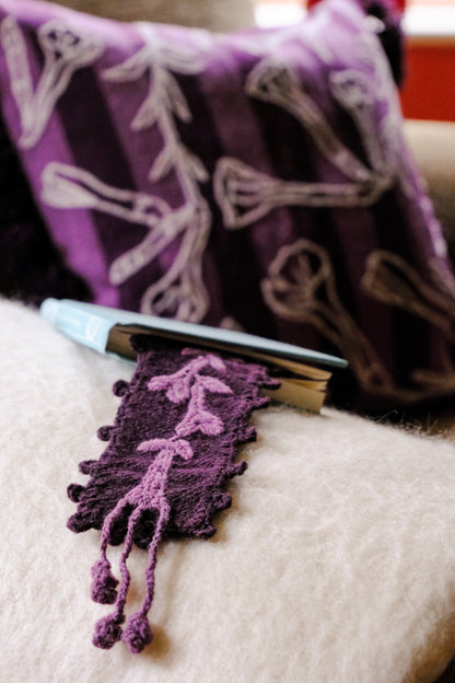 Cantuta bookmark - Lavender